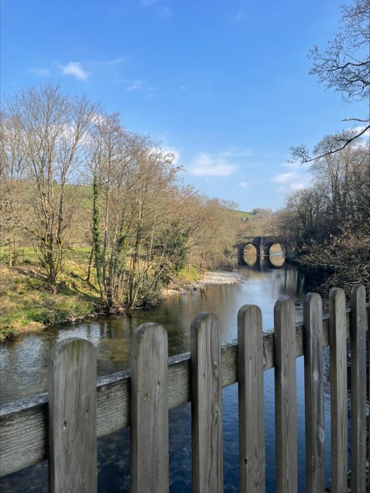 The Abbey Inn Buckfastleigh Bagian luar foto