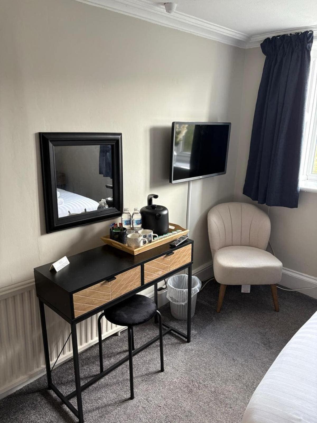 The Abbey Inn Buckfastleigh Bagian luar foto